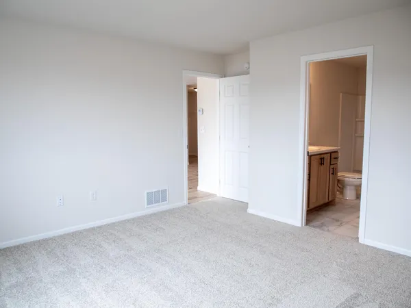 $499,999 | 1474 66th Avenue South, Fargo, ND 58104
