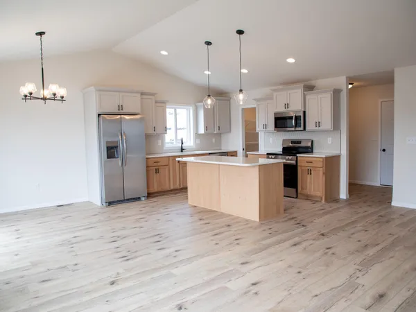 $499,999 | 1474 66th Avenue South, Fargo, ND 58104