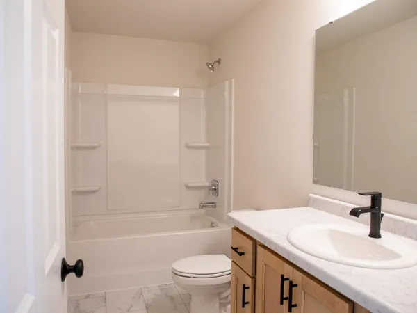 $499,999 | 1474 66th Avenue South, Fargo, ND 58104