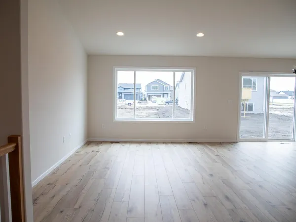 $499,999 | 1474 66th Avenue South, Fargo, ND 58104