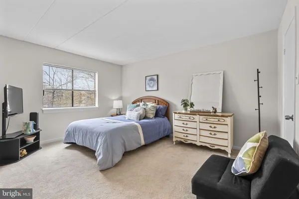 $285,000 | 6280 Edsall Road, Unit 301, Alexandria, VA 22312