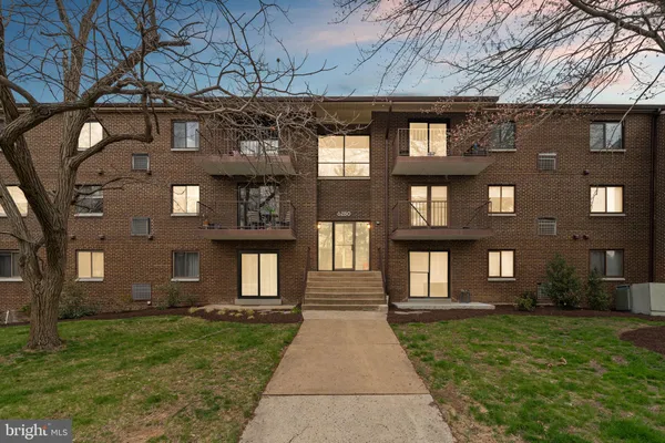 $285,000 | 6280 Edsall Road, Unit 301, Alexandria, VA 22312