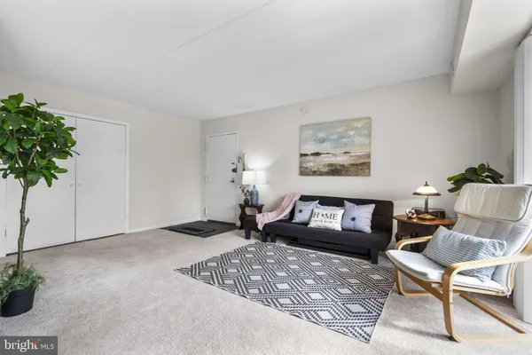 $285,000 | 6280 Edsall Road, Unit 301, Alexandria, VA 22312