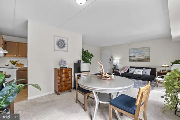 $285,000 | 6280 Edsall Road, Unit 301, Alexandria, VA 22312