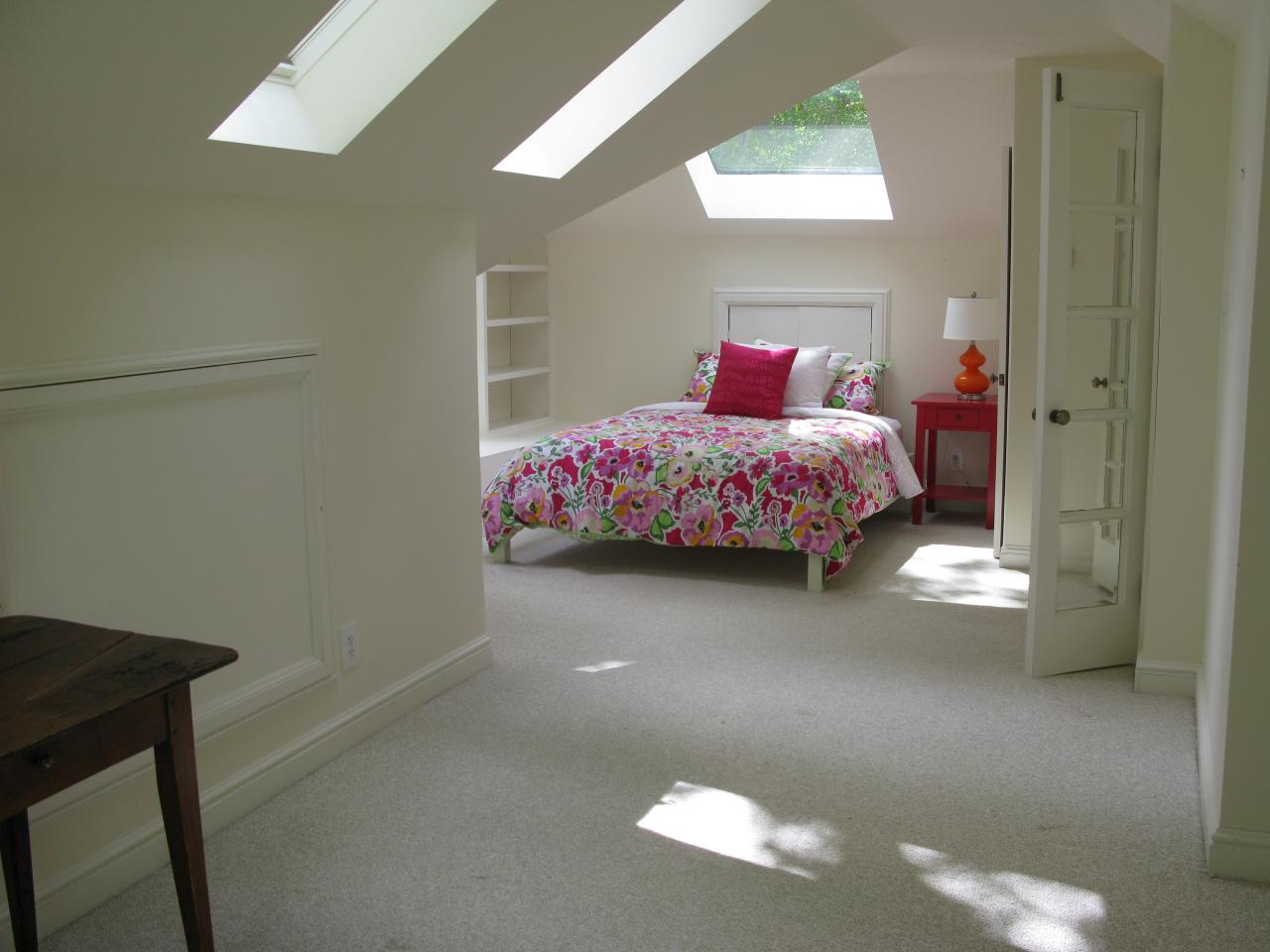 336 Ponus Ridge Road New Canaan, CT 06840 - Photo 16 of 28 a bedroom with a bed and window