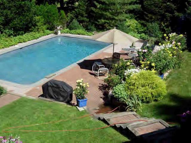 336 Ponus Ridge Road New Canaan, CT 06840 - Photo 26 of 28 an aerial view of a house