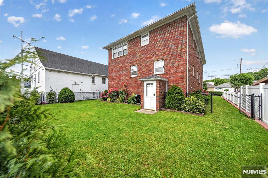 28 1st Street Wallington, NJ 07057 - Photo 37 of 42