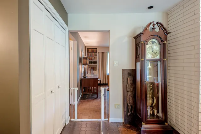 a view of entryway with livingroom and furniture