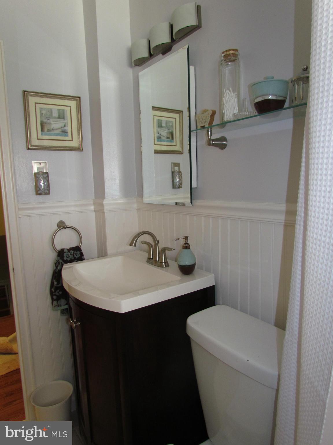 1908 Holborn Road Baltimore, MD 21222 - Photo 12 of 23 Bath