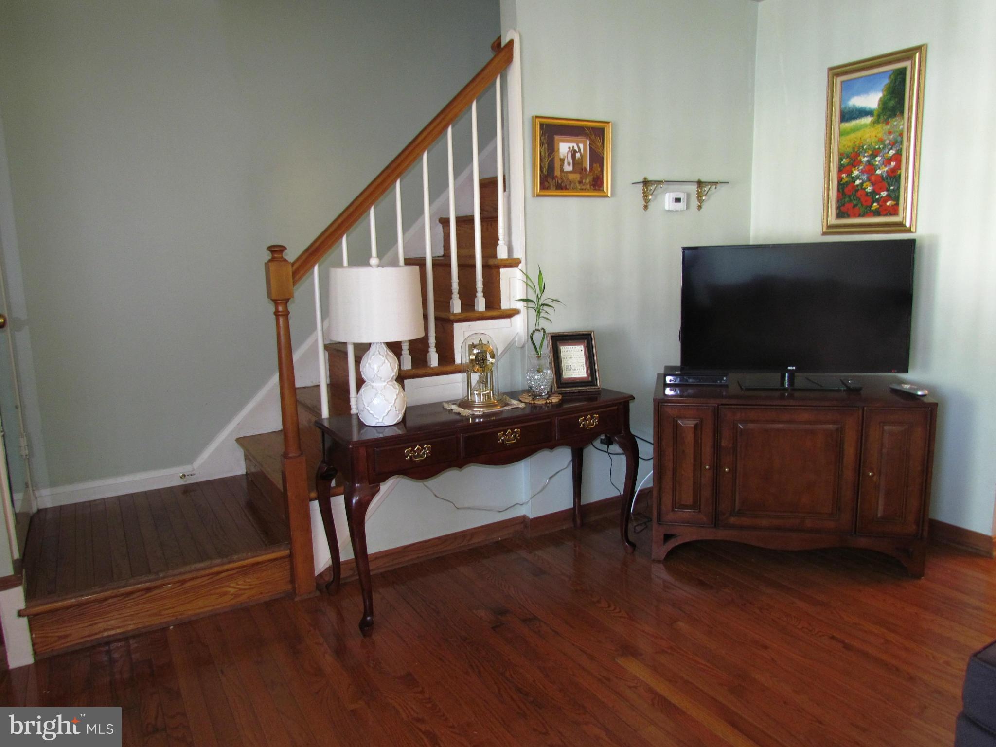 1908 Holborn Road Baltimore, MD 21222 - Photo 6 of 23 Living Room