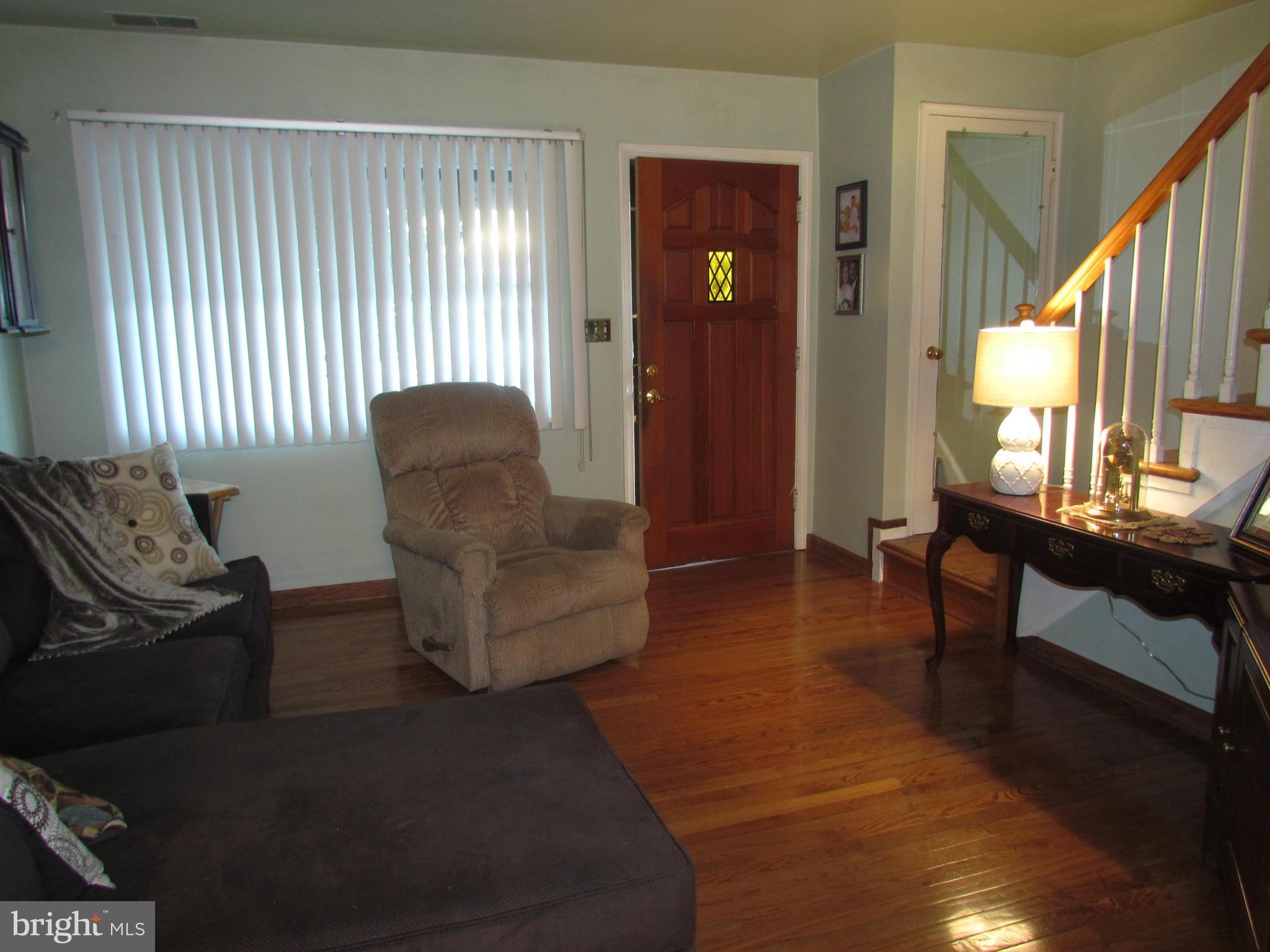 1908 Holborn Road Baltimore, MD 21222 - Photo 8 of 23 Living Room