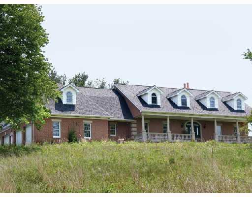 474 Houk Road New Castle, PA 16101 - Photo 1 of 7 Exterior Front.