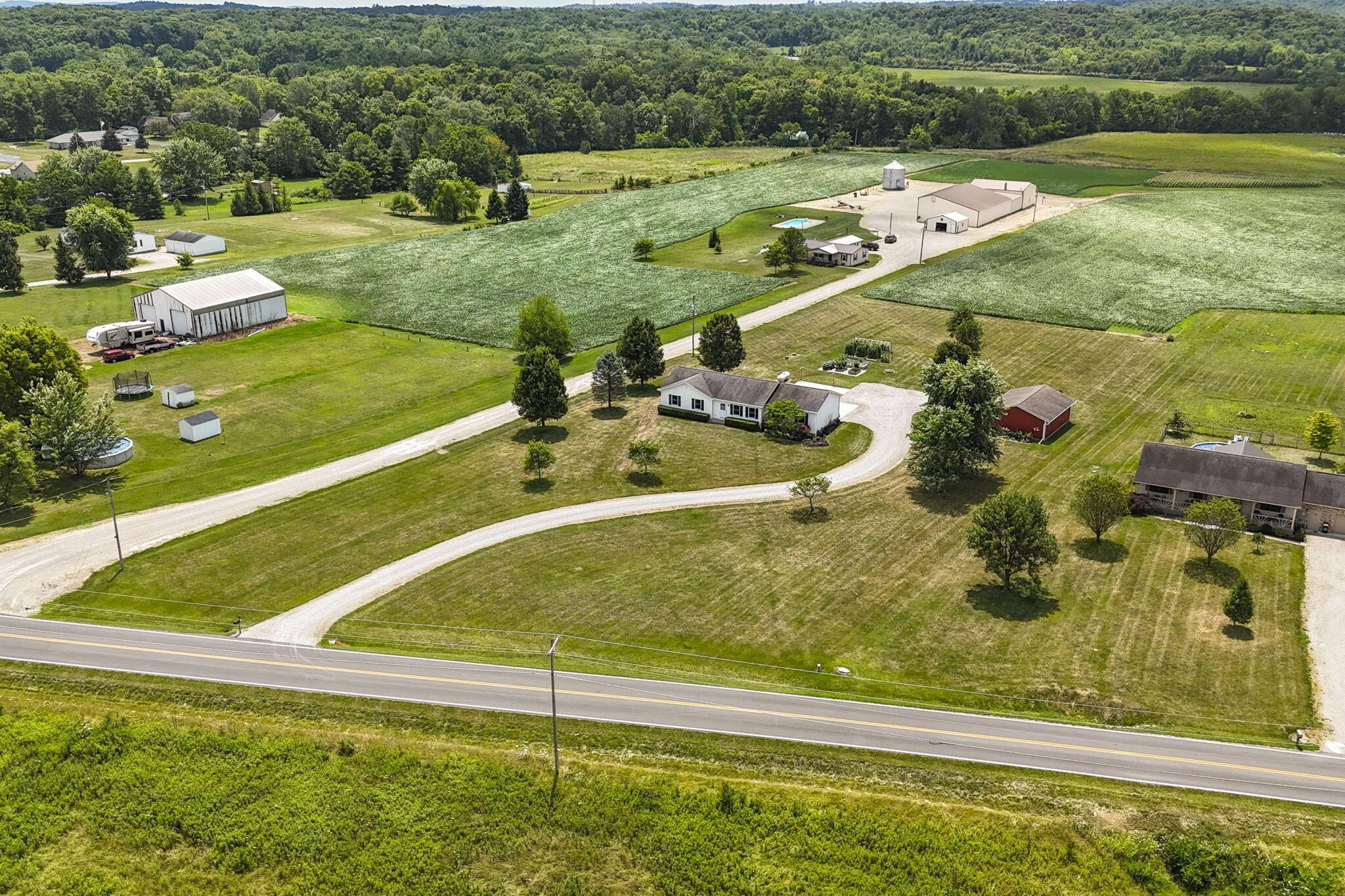 630 Biers Run Road Chillicothe, OH 45601 - Photo 7 of 37 2024-7-18 630 Biers Run Rd 011
