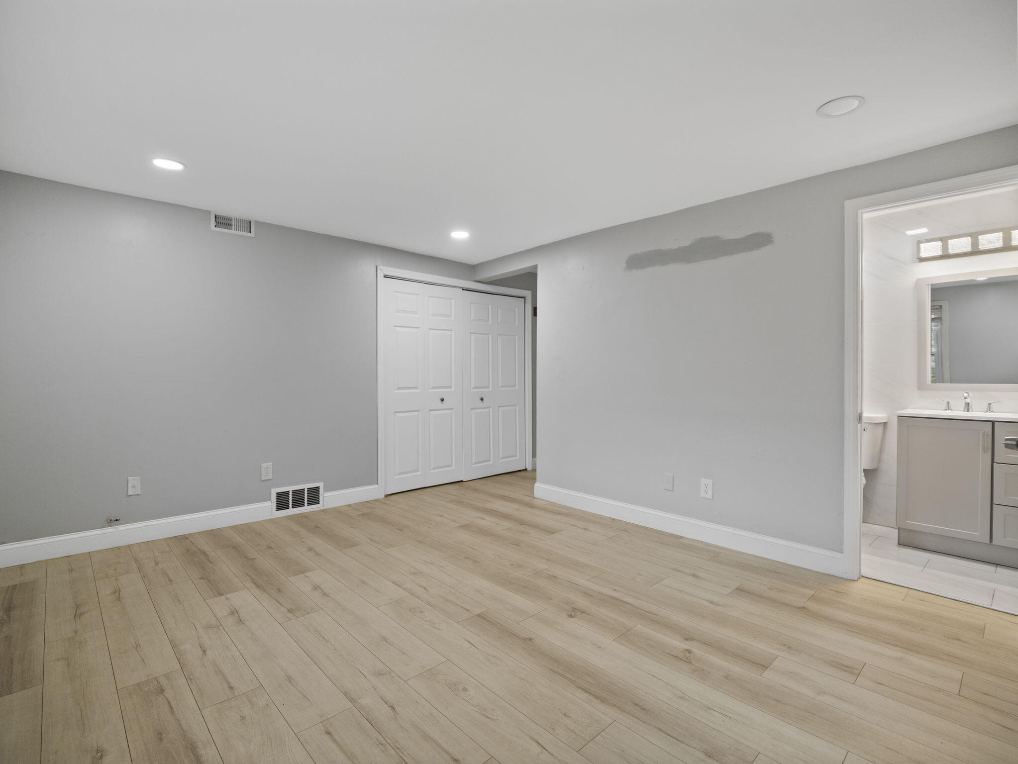 24 Bettys Pond Road, Unit 1K Hyannis, MA 02601 - Photo 35 of 39 27-web-or-mls-24 Bettys Pond Rd 1K Barns