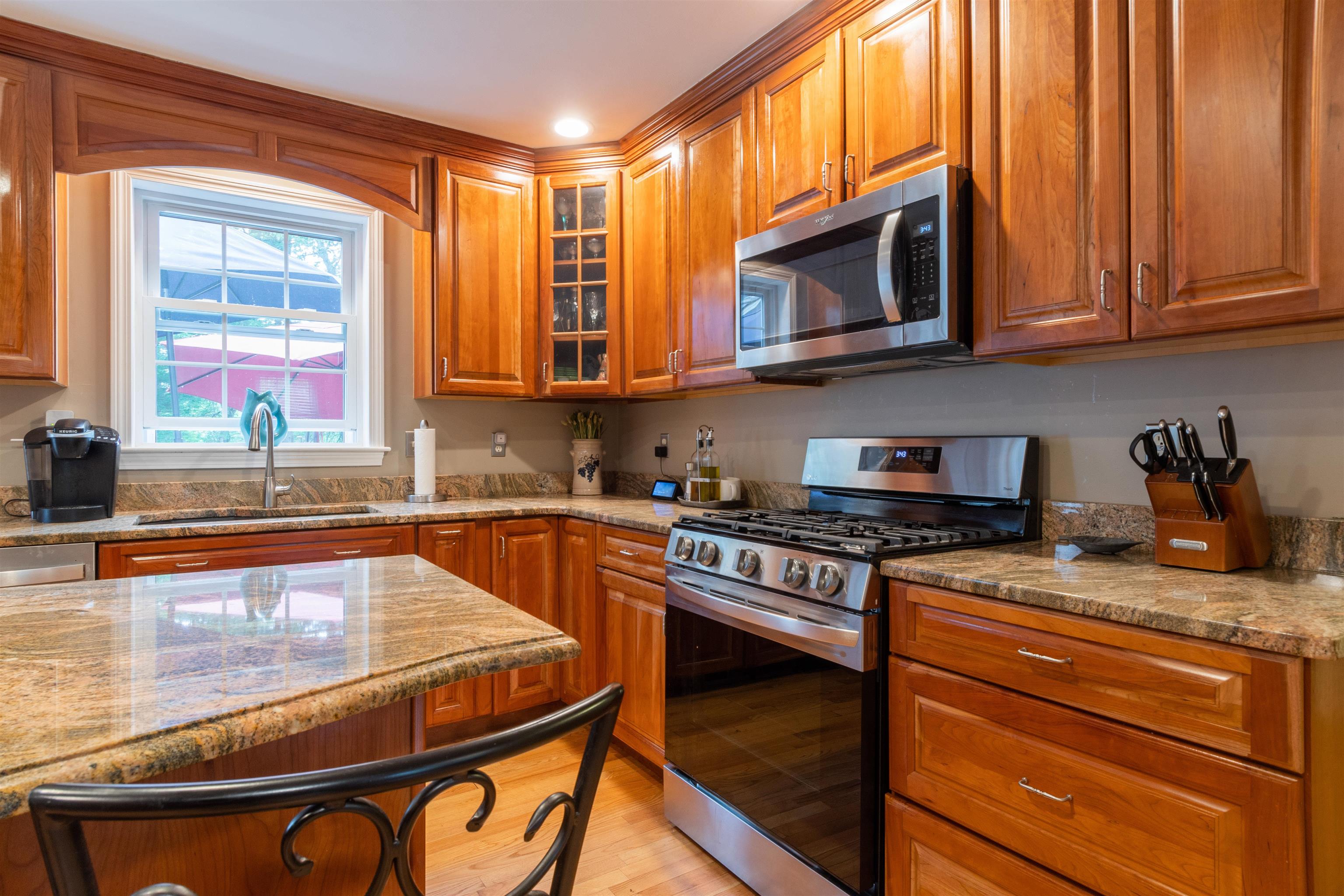 18 Rhodora Drive Amherst, NH 03031 - Photo 7 of 34