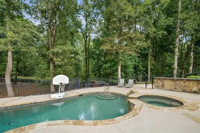 $1,250,000 | 160 Stone Orchard Court, Alpharetta, GA 30004