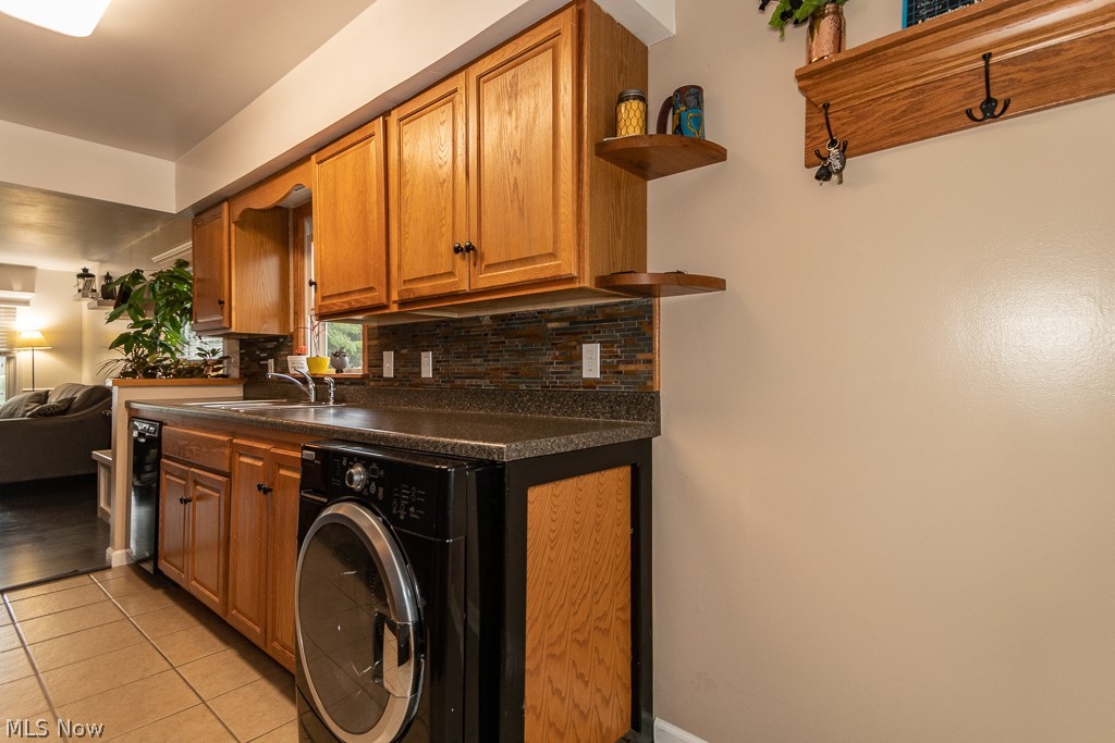 4895 Wake Robin Road Mentor, OH 44060 - Photo 15 of 33