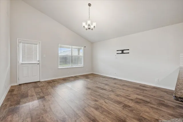 $2,100 | 208 Washita River, Cibolo, TX 78108