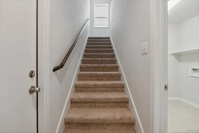 $2,100 | 208 Washita River, Cibolo, TX 78108