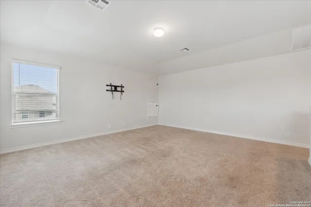 $2,100 | 208 Washita River, Cibolo, TX 78108