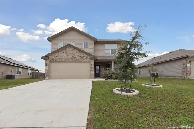 $2,100 | 208 Washita River, Cibolo, TX 78108