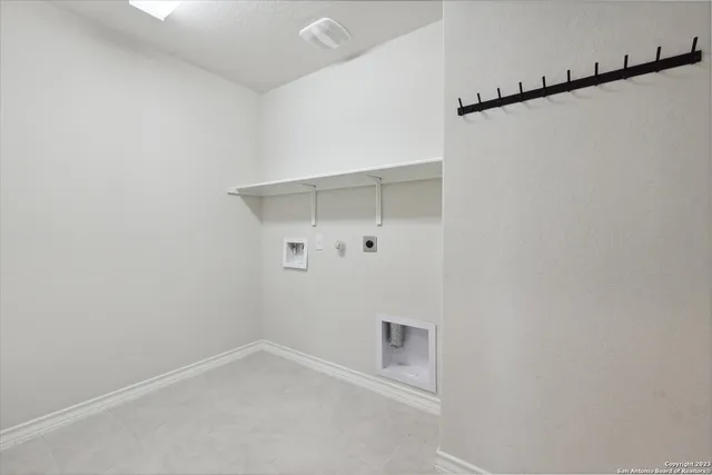 $2,100 | 208 Washita River, Cibolo, TX 78108