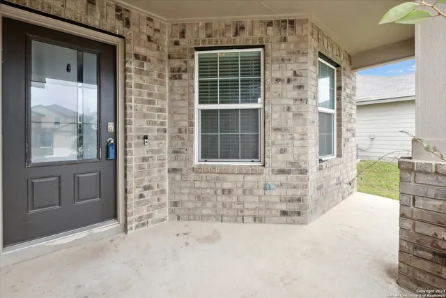 $2,100 | 208 Washita River, Cibolo, TX 78108