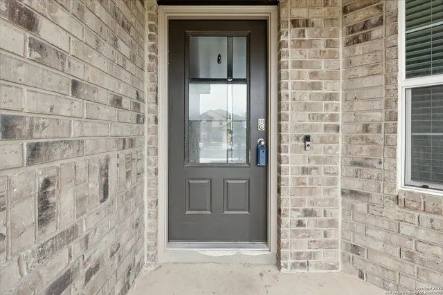 $2,100 | 208 Washita River, Cibolo, TX 78108