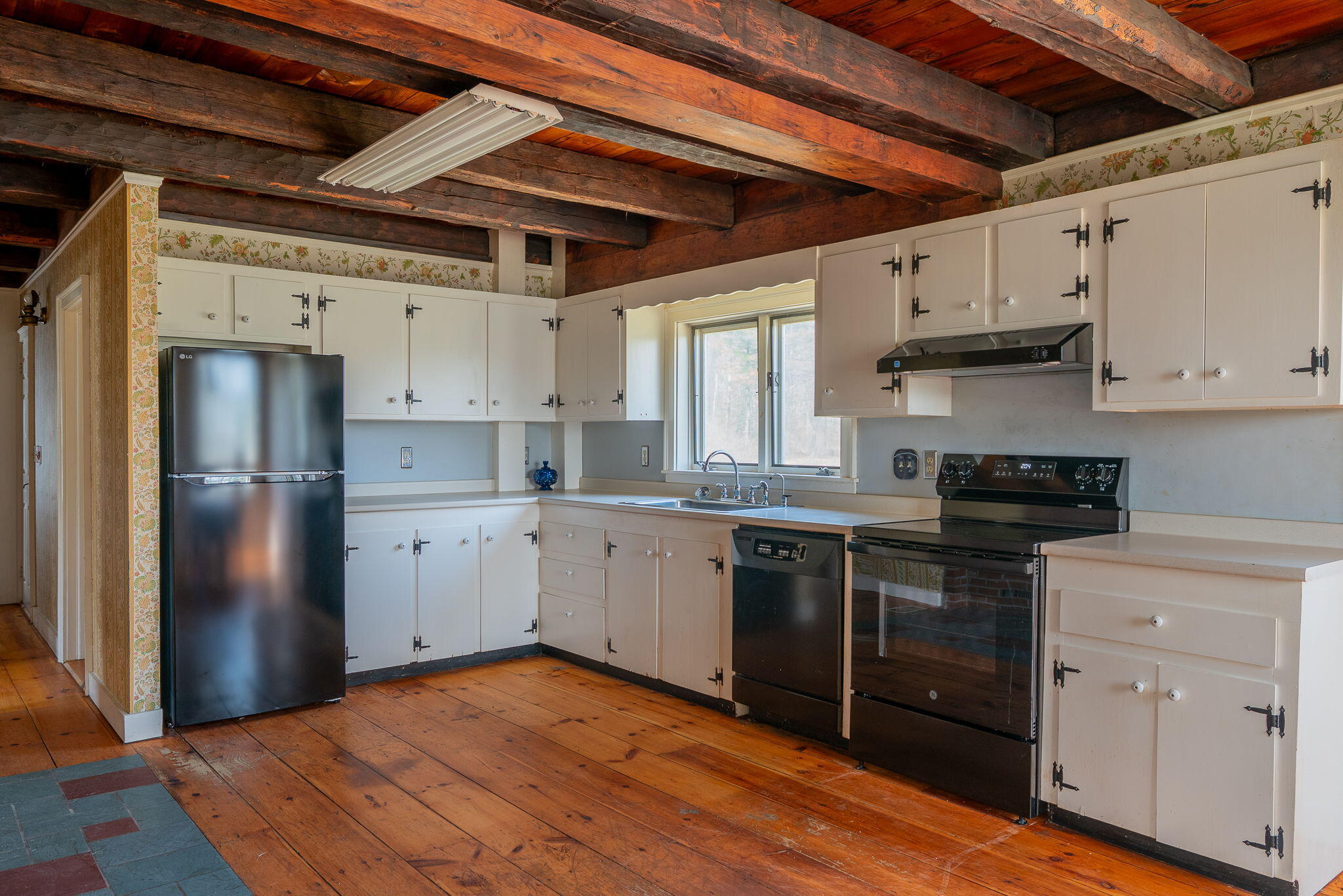 112 Durham Road Freeport, ME 04032 - Photo 12 of 39 36-web-or-mls-112 Durham Rd-38