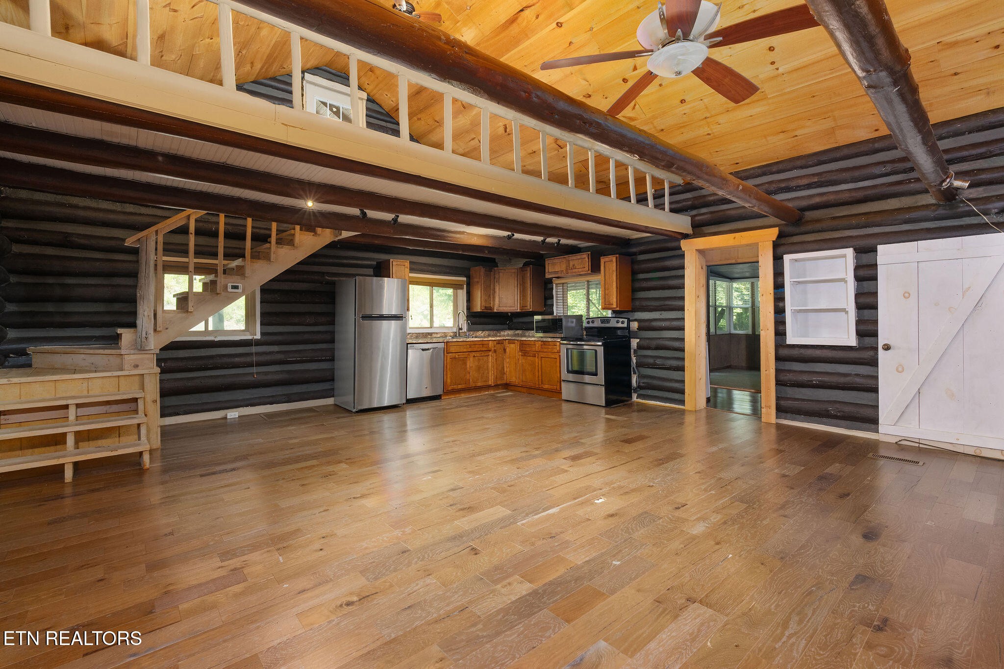 2171 Wears Valley Road Sevierville, TN 37862 - Photo 13 of 40 Gallery Image 13