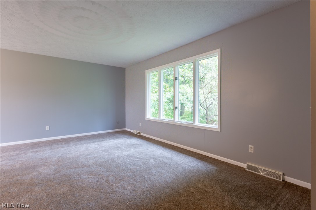7415 Hughes Road Ravenna, OH 44266 - Photo 15 of 33