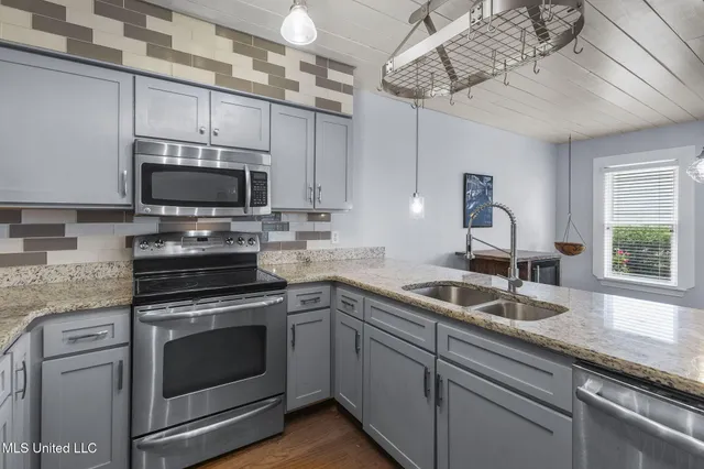 $375,000 | 107 Lakepointe Drive, Madison, MS 39110