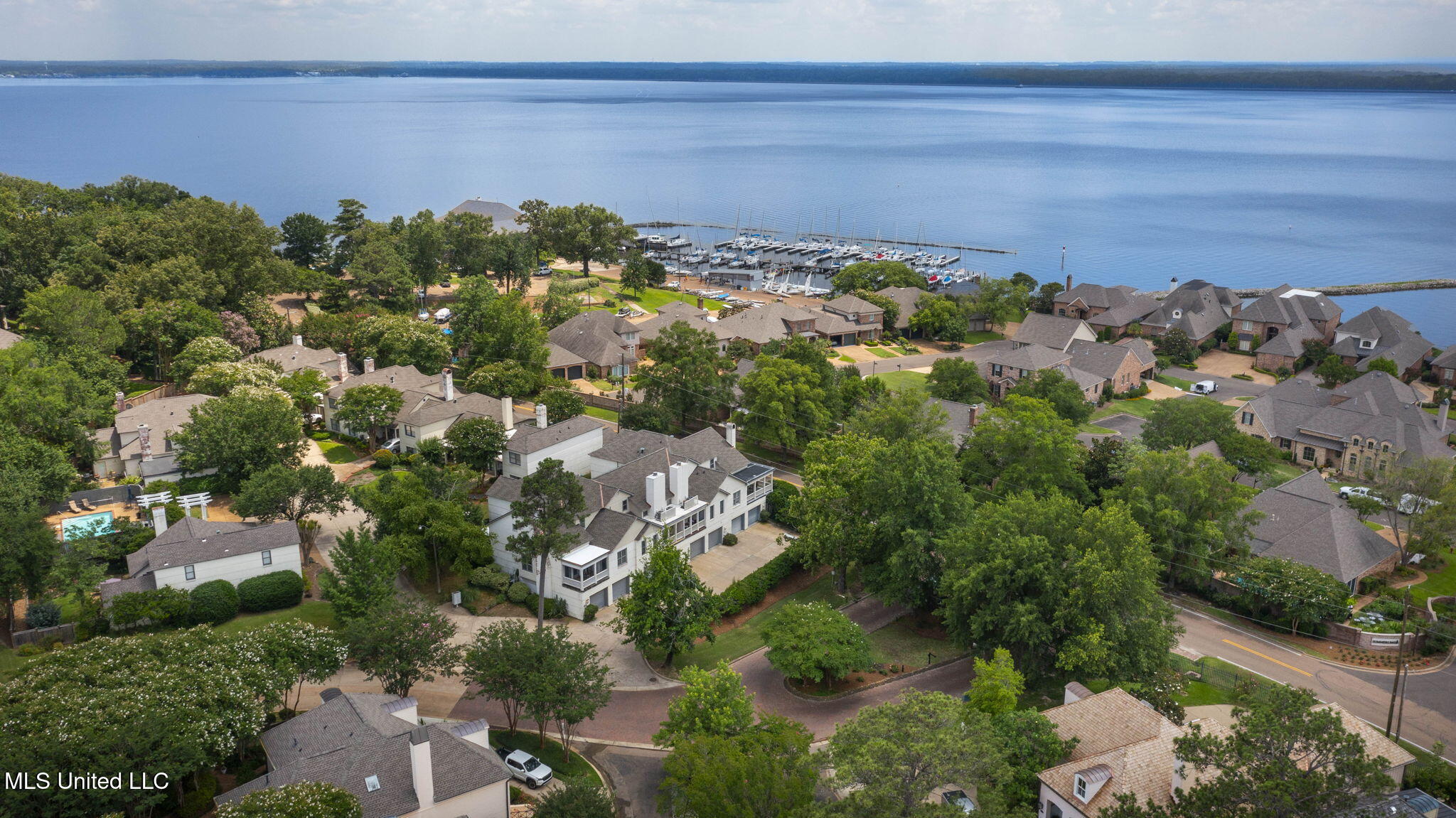 107 Lakepointe Drive Madison, MS 39110 - Photo 2 of 80 90-web-or-mls-107 Lakepointe-79