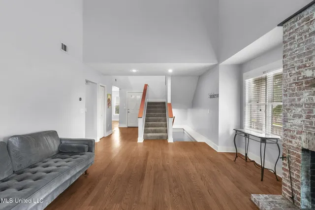 $375,000 | 107 Lakepointe Drive, Madison, MS 39110