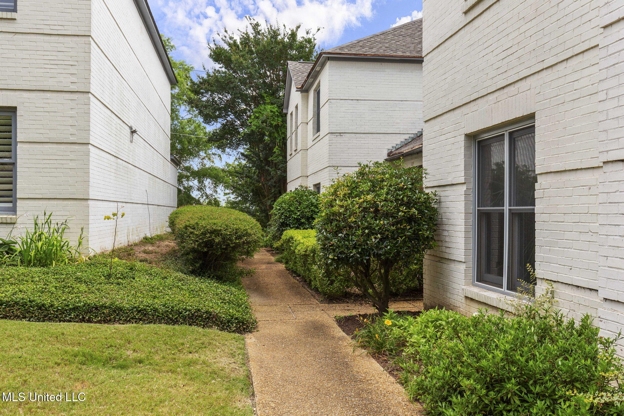 107 Lakepointe Drive Madison, MS 39110 - Photo 5 of 80 5-web-or-mls-107 Lakepointe-5