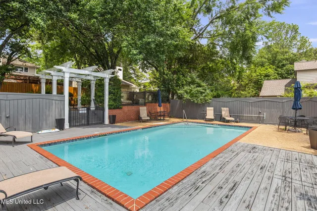 $375,000 | 107 Lakepointe Drive, Madison, MS 39110