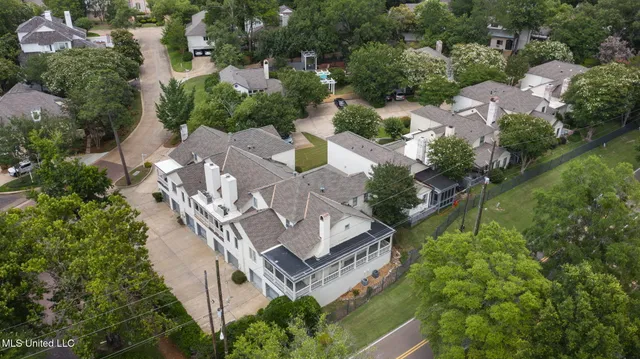 $375,000 | 107 Lakepointe Drive, Madison, MS 39110