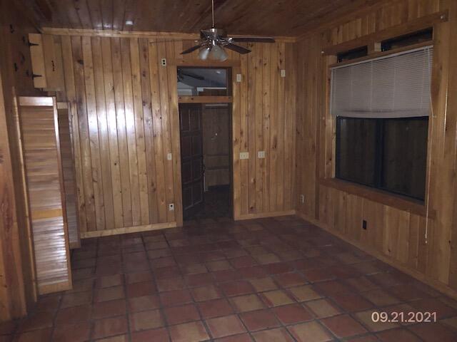 4716 Windmill Road Loxahatchee, FL 33470 - Photo 16 of 22 IMG_5633