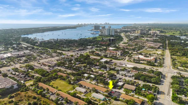 $1,950 | 1919 Doffer Lane, Unit 1933, Juno Ridge, FL 33408