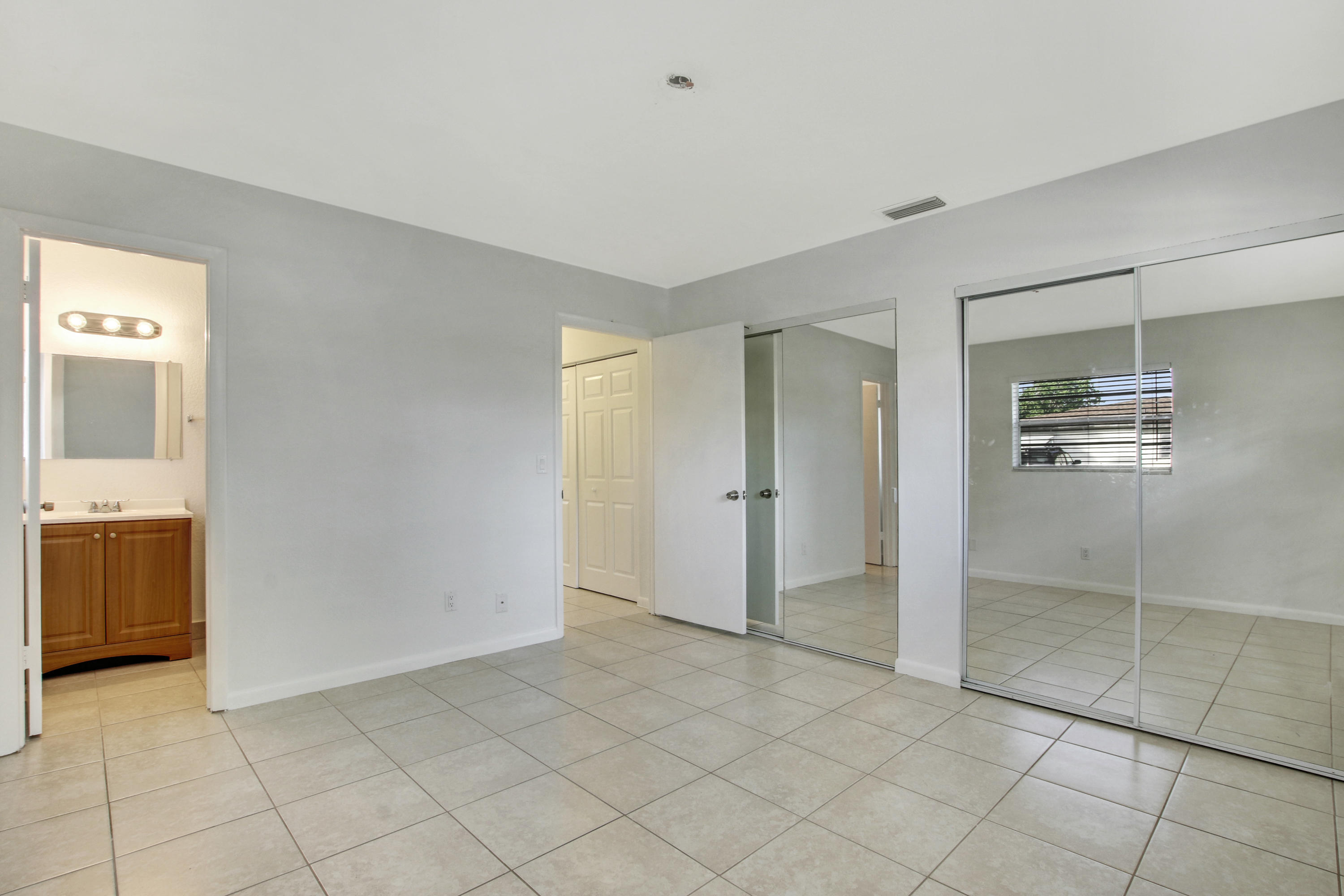 1919 Doffer Lane, Unit 1933 Juno Ridge, FL 33408 - Photo 4 of 13 bedroom