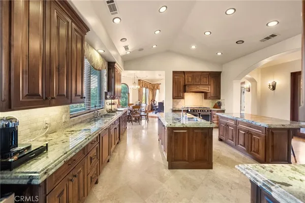 $3,750,000 | 43040 Vía Nariz, Temecula, CA 92590