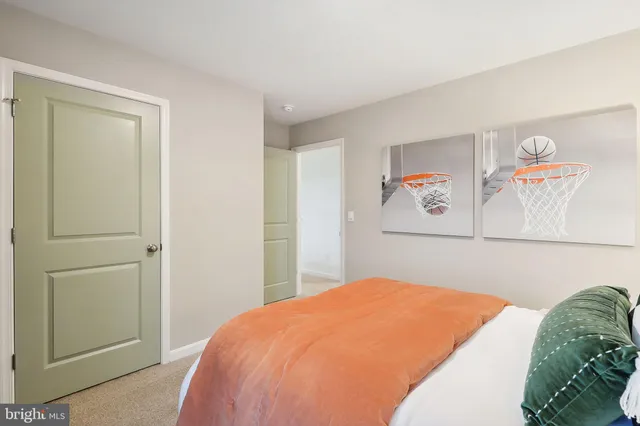 $529,990 | 137 Woodford Drive, Stephens City, VA 22655