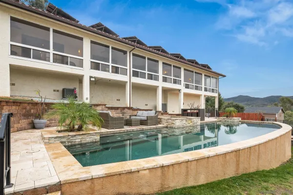 $1,749,000 | 29509 Hoxie Ranch Road, Vista, CA 92084