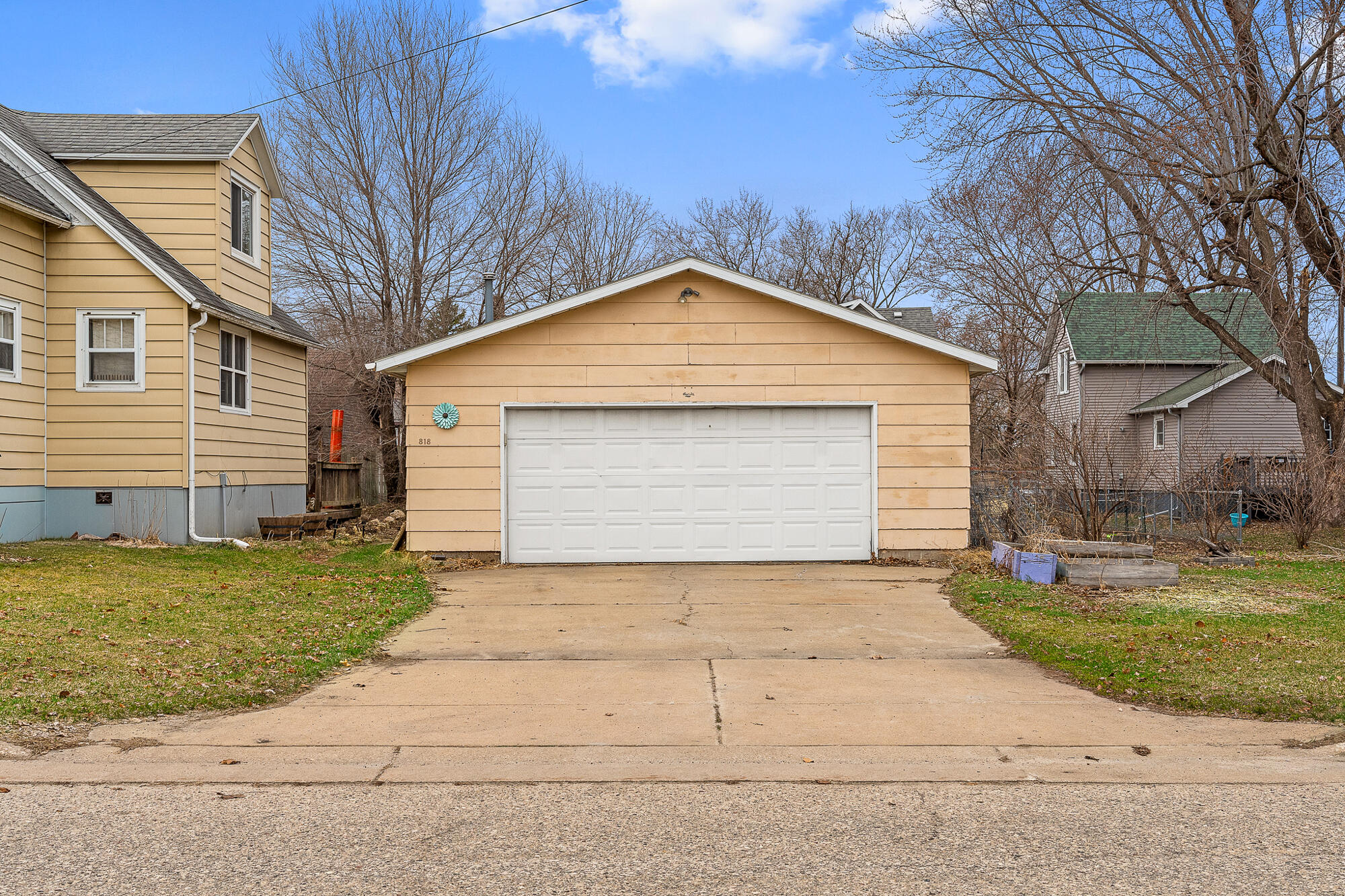 818 Long Court Sparta, WI 54656 - Photo 20 of 26 2.5 heated garage