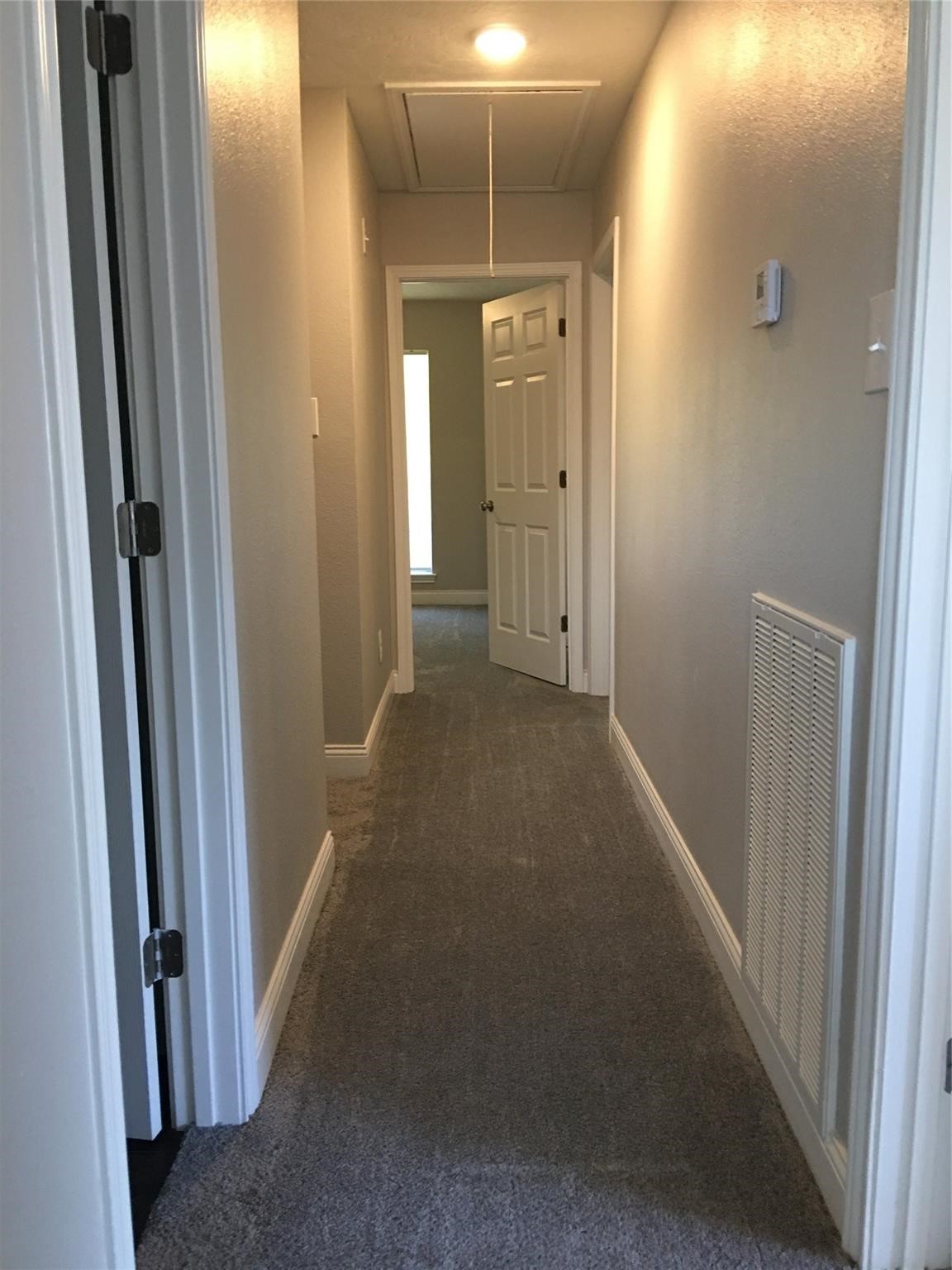 415 Sevenhampton Lane Houston, TX 77015 - Photo 26 of 32 a view of a hallway