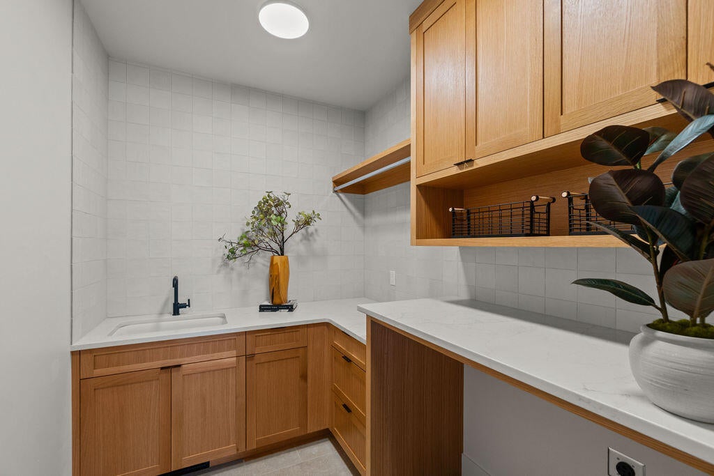 1179 Northwest Skyline Ranch Road, Unit LOT 164 Bend, OR 97703 - Photo 20 of 27 Photo of similar unit