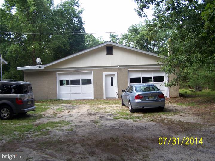 224 Friendship Road Southampton, NJ 08088 - Photo 10 of 11 a house view with a garden space