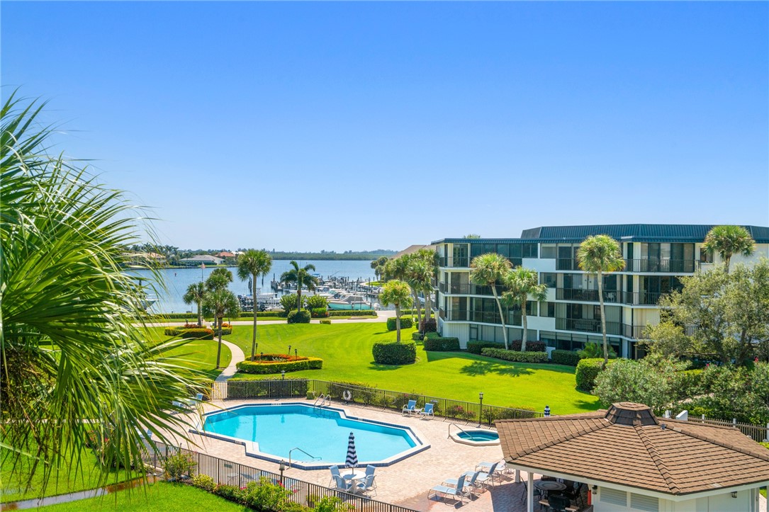 1850 Bay Road, Unit 3F Vero Beach, FL 32963 - Photo 28 of 34 Gallery Image 28