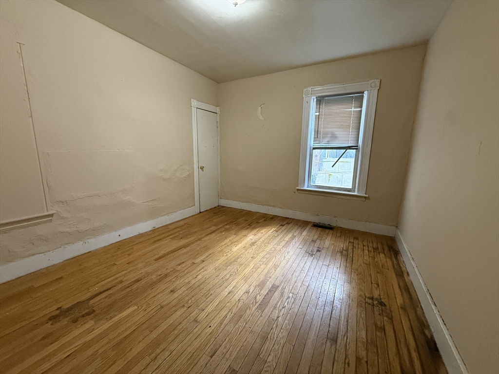 52 Crystal Street, Unit 1 Worcester, MA 01603 - Photo 5 of 7 Gallery Image 5