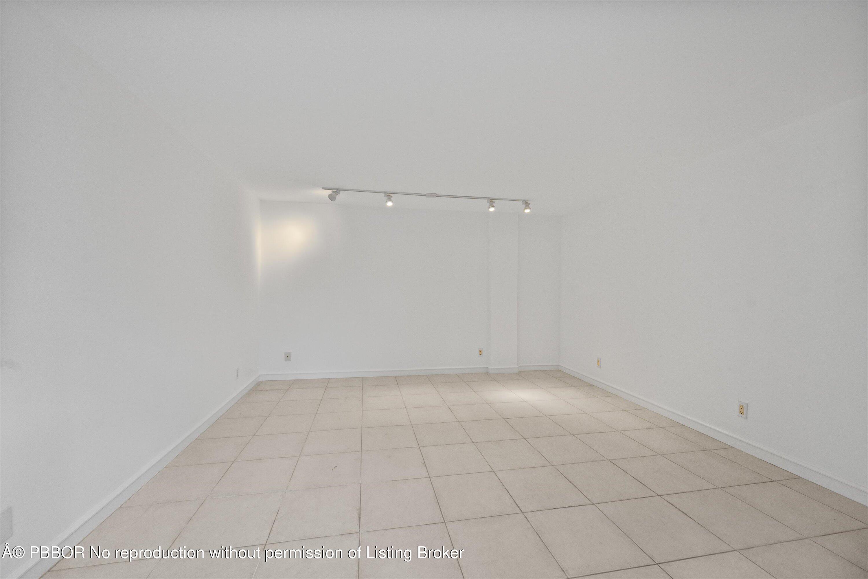 369 South Lake Drive, Unit 2E Palm Beach, FL 33480 - Photo 21 of 25 Poolside Cabana